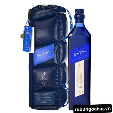 Johnnie Walker Blue Label Ice Chalet 2025