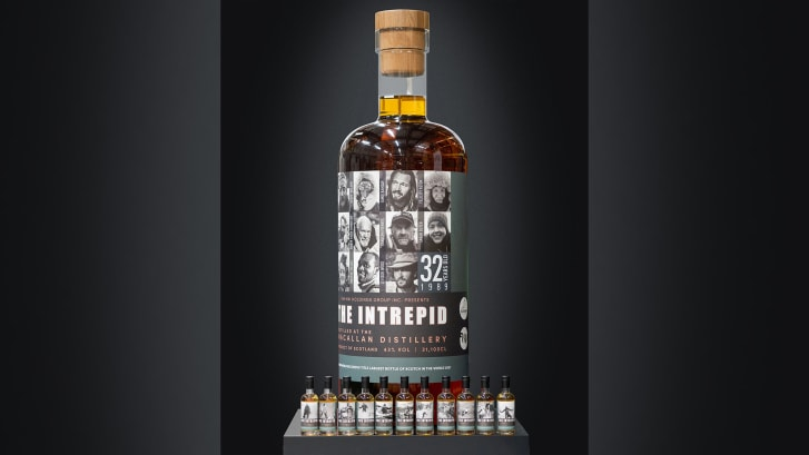 THE INTREPID ĐẠT KỶ LỤC GUINNESS THẾ GIỚI - CHAI WHISKY LỚN NHẤT